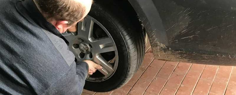 Rechtzeitig vor Glätte und Schnee Winterreifen aufziehen